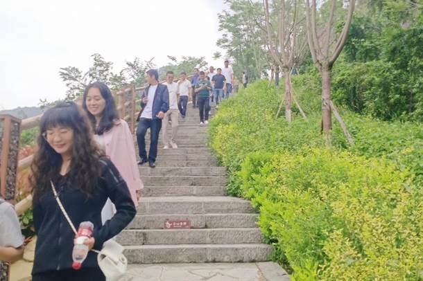 说明: 微信图片_20240419110007 说明: 微信图片_20240419110007